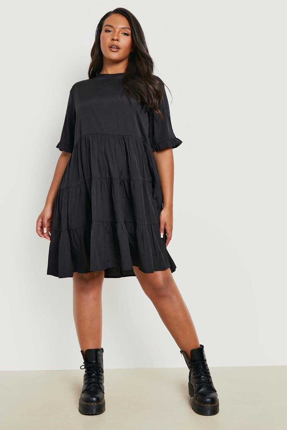 

Тканое платье плюс Boohoo, черный