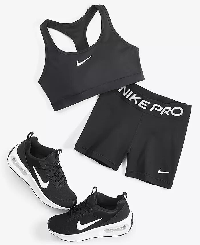 Женский спортивный бюстгальтер средней ударопрочности с подбивкой Swoosh, шорты 3 дюйма и повседневные кроссовки Air Max INTRLK Lite от Finish Line Nike, серый — фото 3