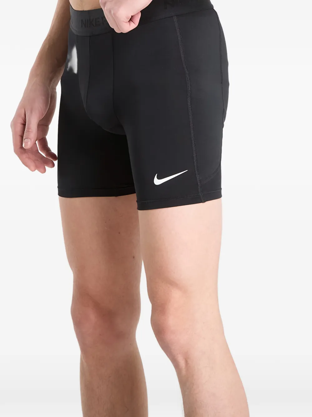 Шорты с фирменным логотипом на поясе Nike, черный — фото 3