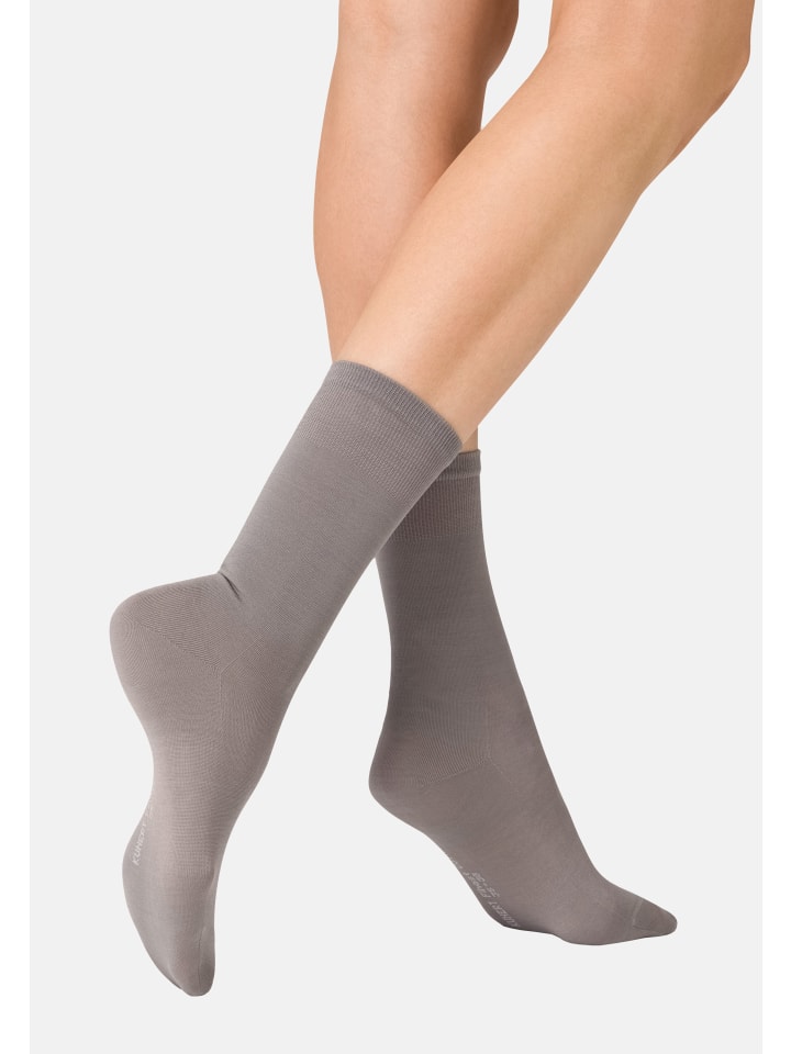 

Носки из тонкого хлопка с манжетой, не сдавливающей пальцы, бежевого цвета Kunert