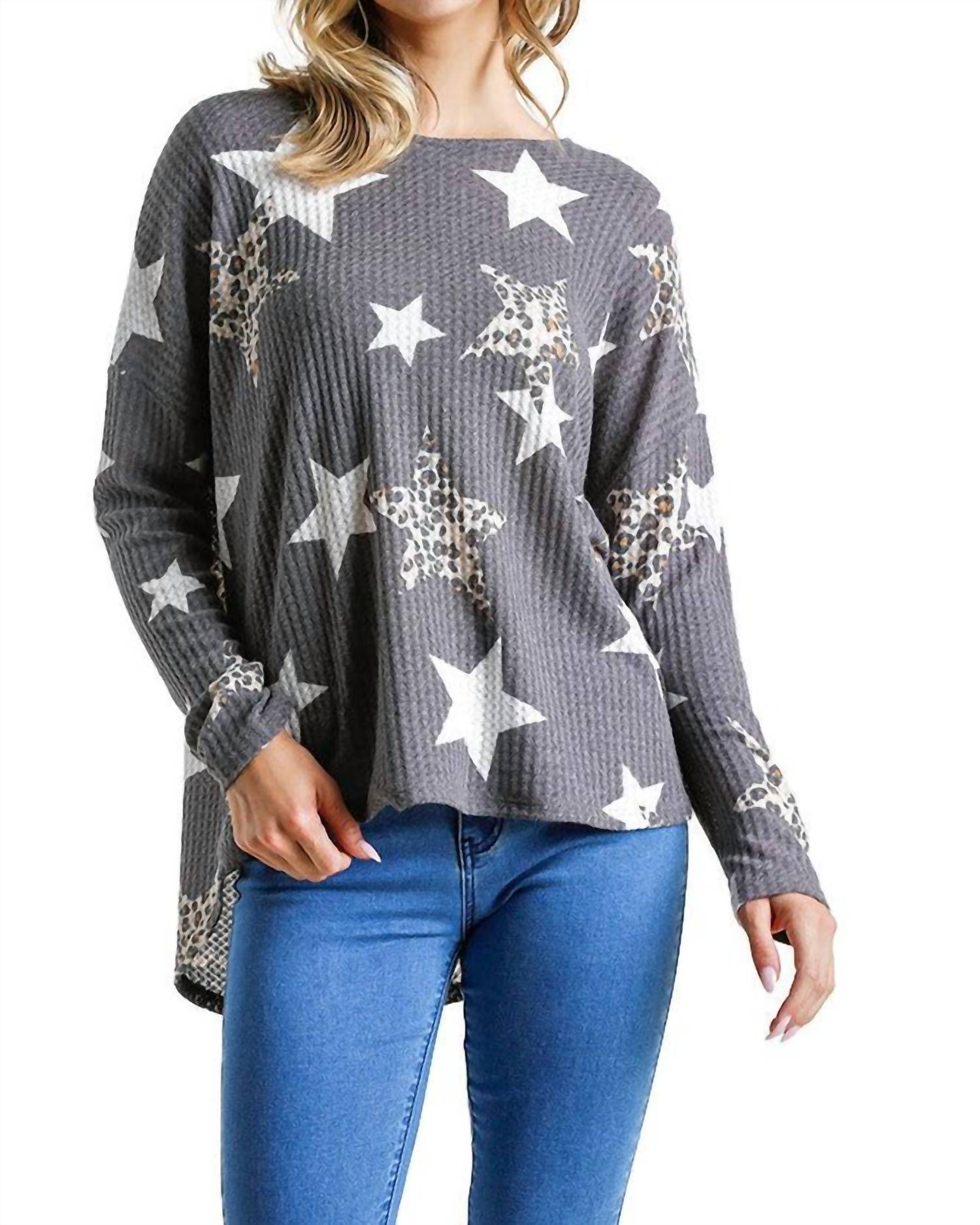 

Топ с вафельной вязкой Star & Leopard в цвете антрацит Umgee