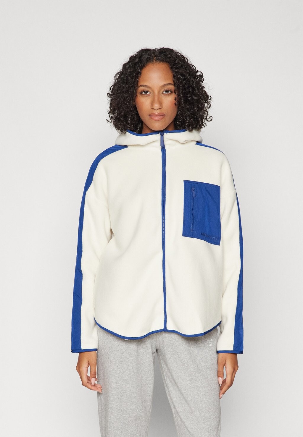 

Флисовая куртка ROAM ZIP UP Sweaty Betty, молочный