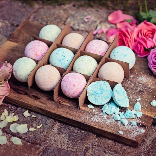 

Бомбочка для ванны Green Garden - "Белая" с желтой солью 160г