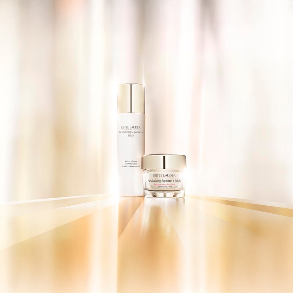 Флюид Estée Lauder — Revitalizing Supreme+ Bright Radiance Power - мягкий молочный с легкой текстурой, 100 мл — фото 3