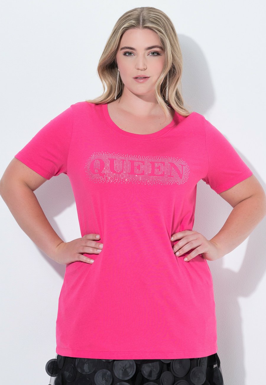 

Футболка MIAMODA KOMFORT FIT GLITZERSTEINCHEN-SCHRIFTZUG, Hibiscus Pink/Pink, Розовый, Футболка MIAMODA KOMFORT FIT GLITZERSTEINCHEN-SCHRIFTZUG, Hibiscus Pink/Pink