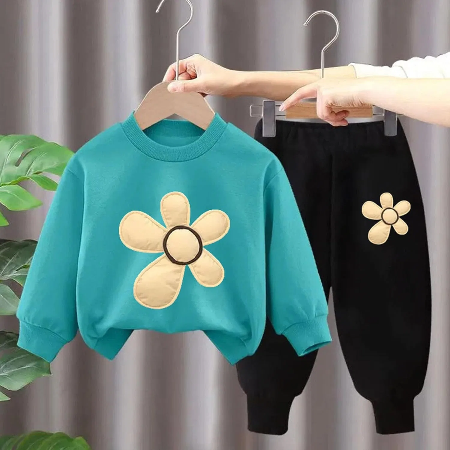 Детский спортивный костюм из полиэстера, 2 предмета, W-24 Sky Light Blue Boy Girl — фото 2