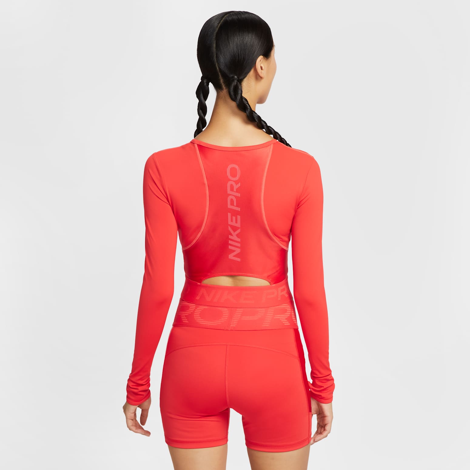 Топ (WMNS) Nike Pro Dri-Fit Cropped Long-Sleeve Top 'Light Crimson' — фото 2