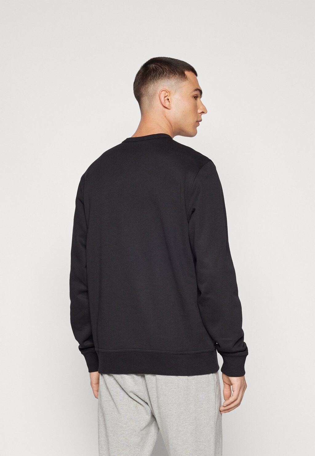 

Толстовка ICONS CREWNECK CONTRAST LOGO Champion, черный