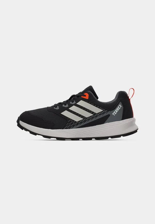 Походные ботинки tracefinder Adidas Terrex, Core Black/Grey One/Semi Impact Orange — фото 2