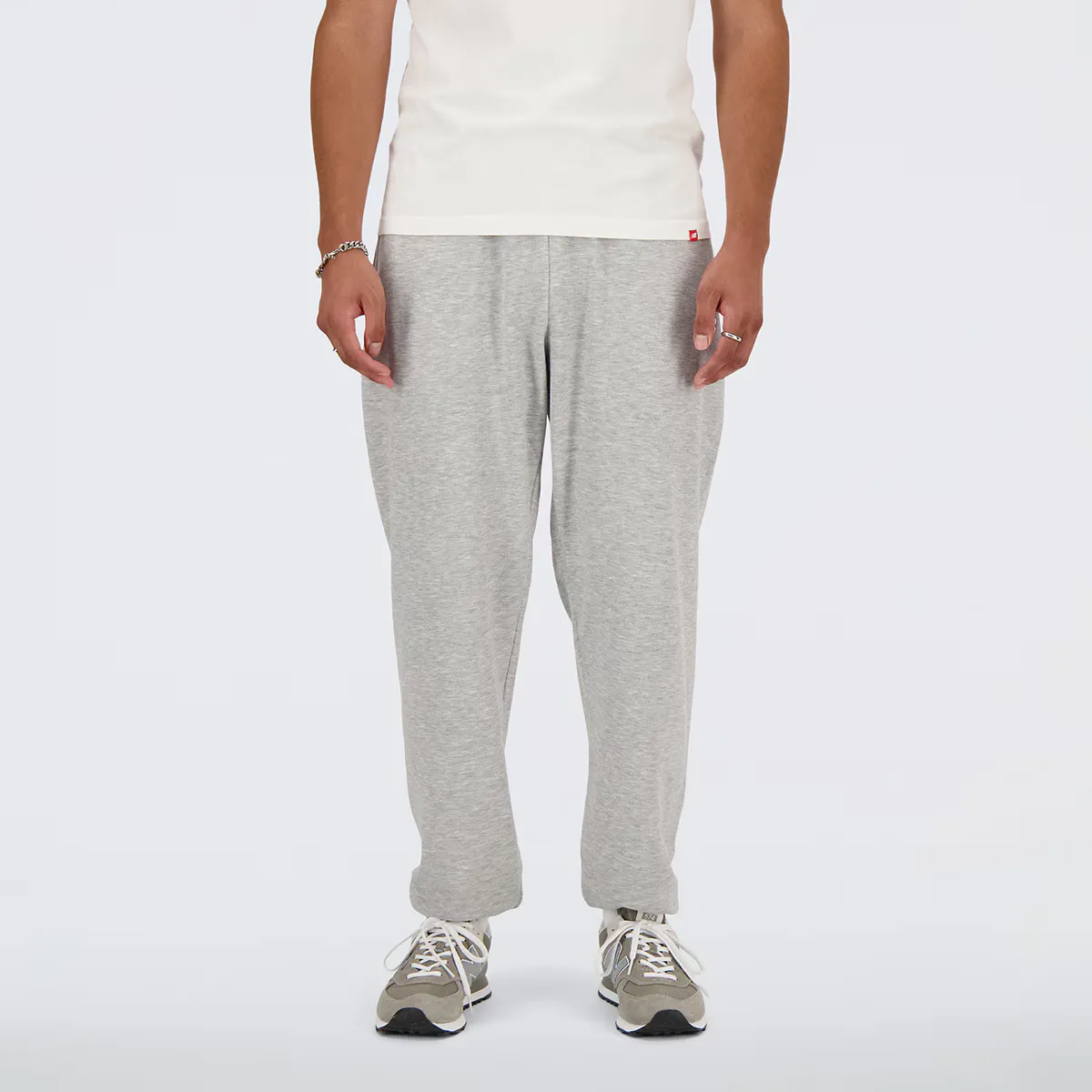 

Мужские брюки French Terry New Balance, цвет Gris vigoré