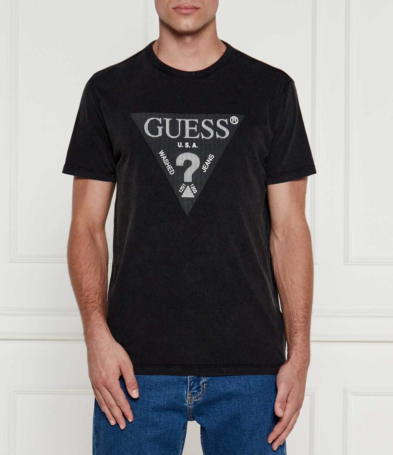 

Футболка GUESS Regular Fit, цвет grafite