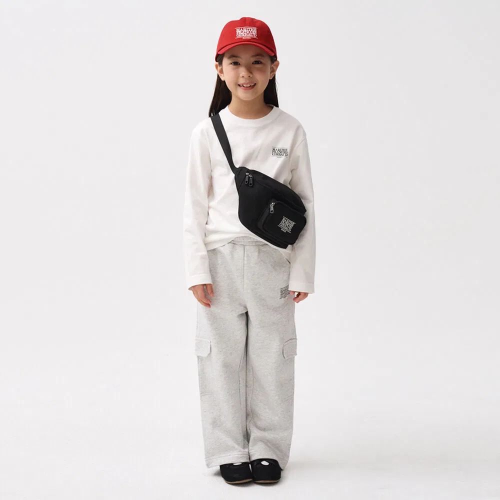 Детские спортивные брюки-карго Doodle Classic Logo светло-серого меланжа от Marithé Kids