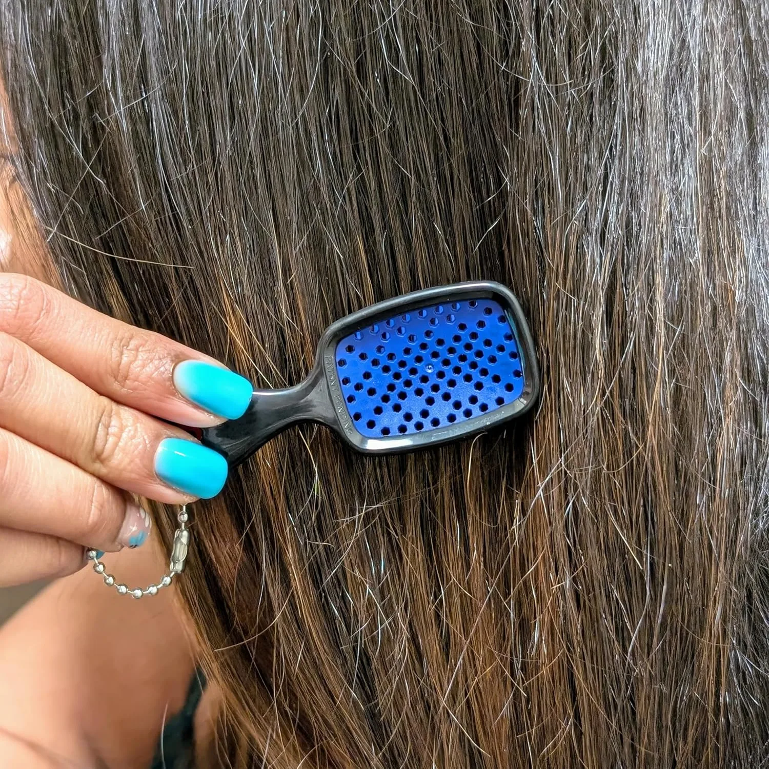 Брелок-расческа FHI Heat UNbrush Super Mini - коллекционный миниатюрный аксессуар для сумок и ключей - для любительниц красоты., Galaxy — фото 3