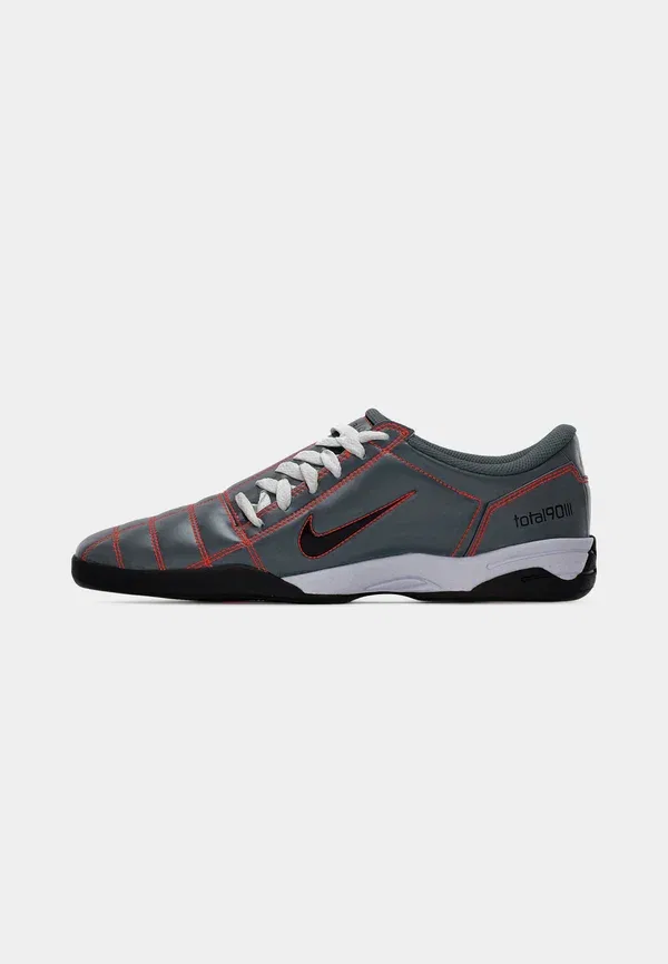 Кроссовки Nike Sportswear Total 90, дымчато-серый/черный/ярко-малиновый/белый — фото 2