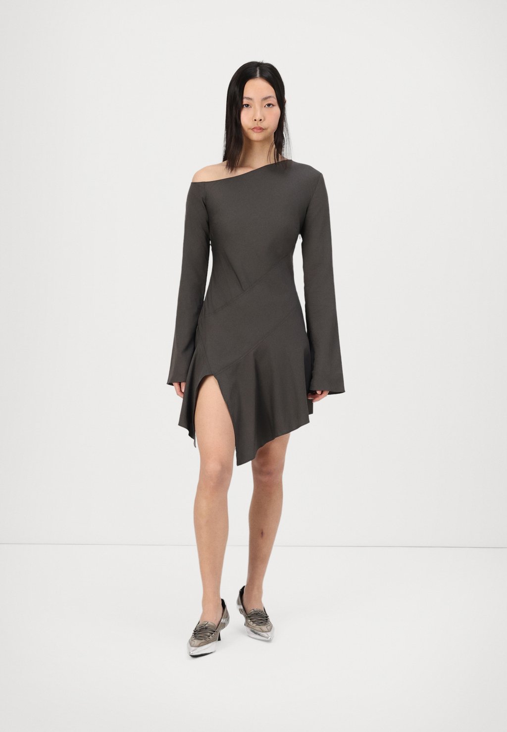 

Повседневное платье FIJI MINI DRESS Weekday, зеленый