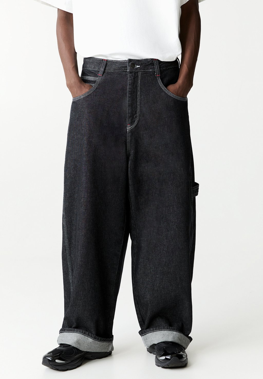 

Джинсы свободного кроя SUPER BAGGY CARPENTER PULL&BEAR, черный