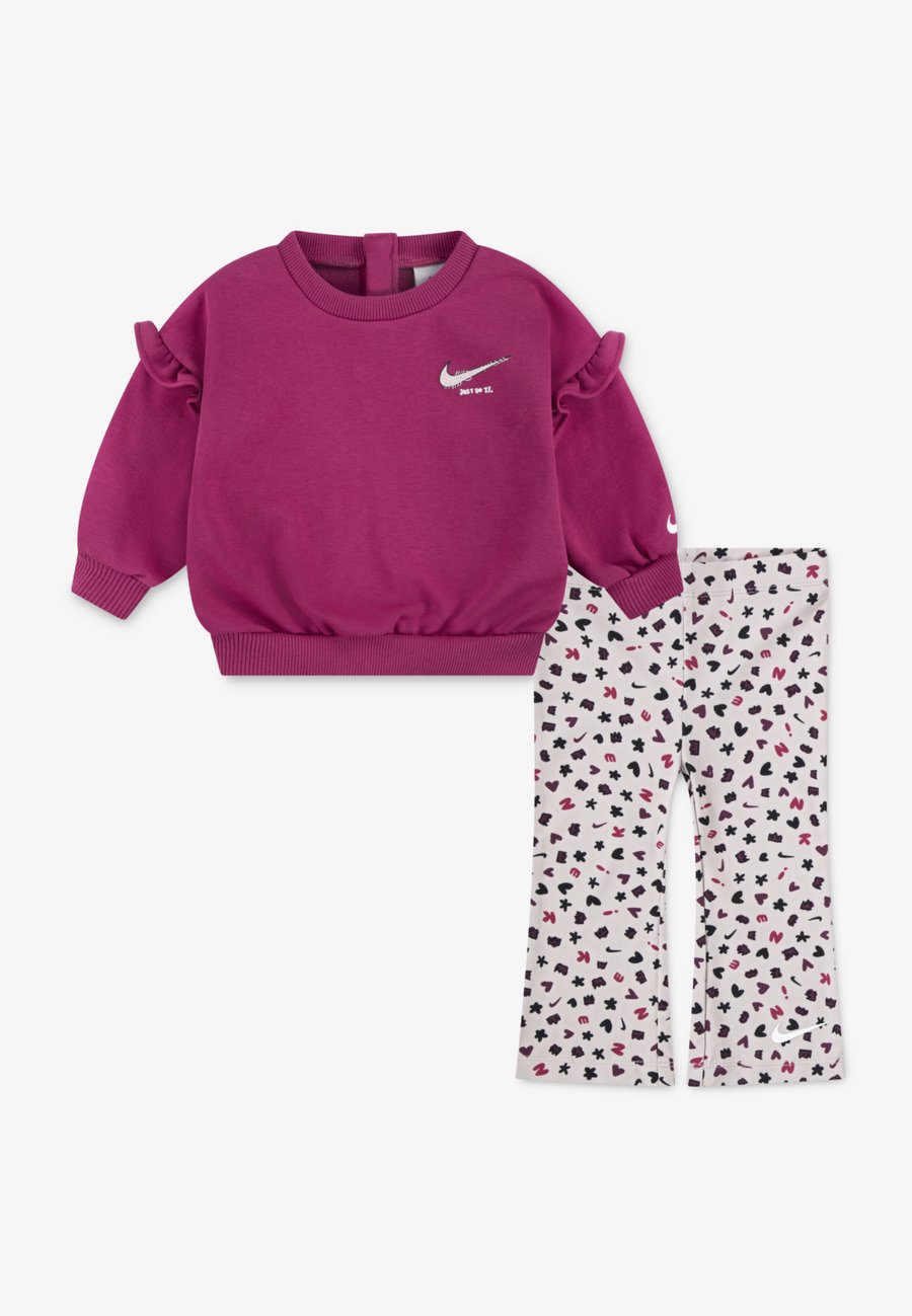 

Толстовка Nike Sportswear ESSENTIALS FEMME, Platinum Violet/Mottled Lilac