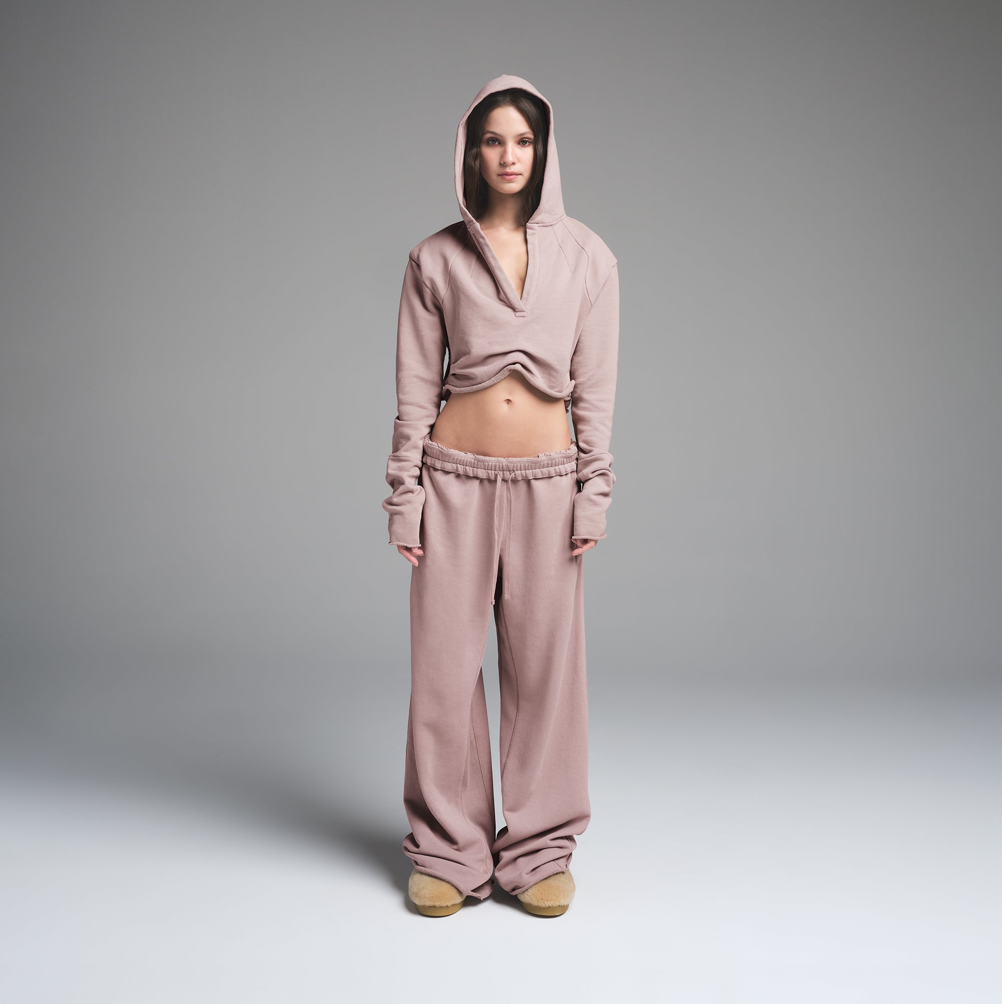 

Широкие брюки SKIMS, цвет fawn