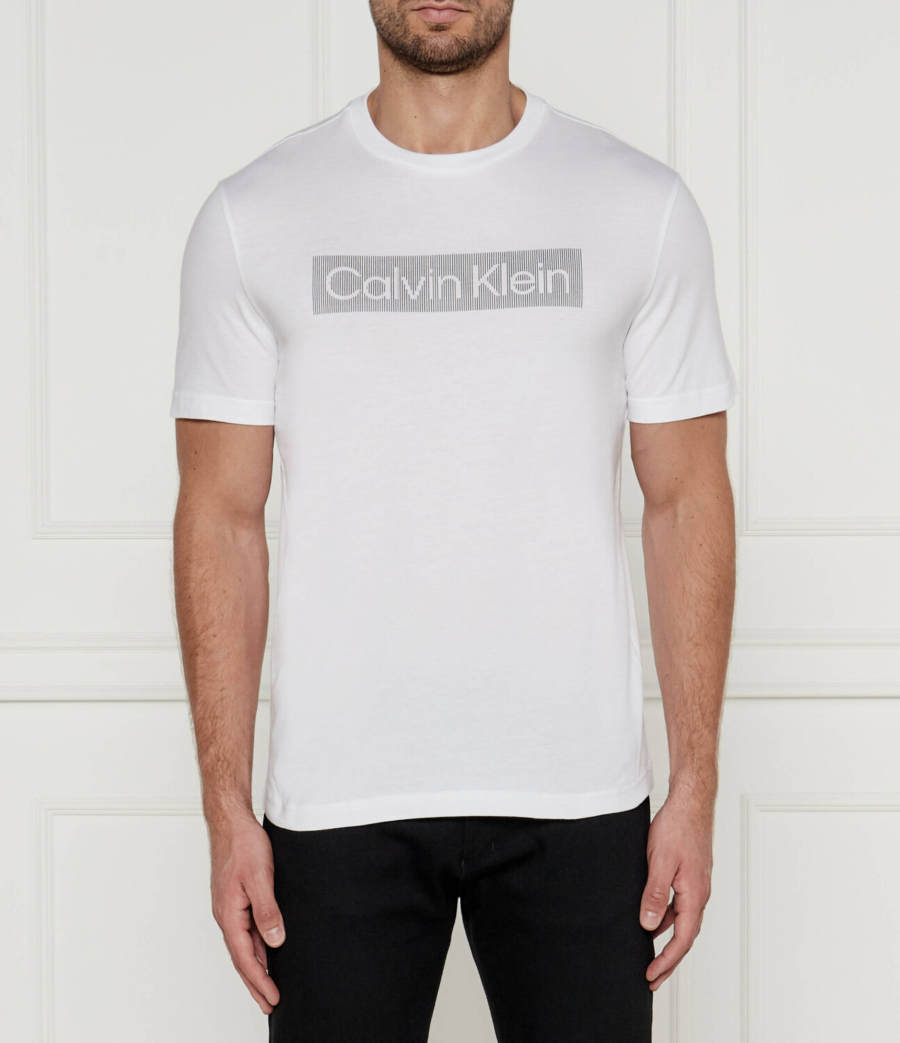 

Футболка Calvin Klein Regular Fit, белый