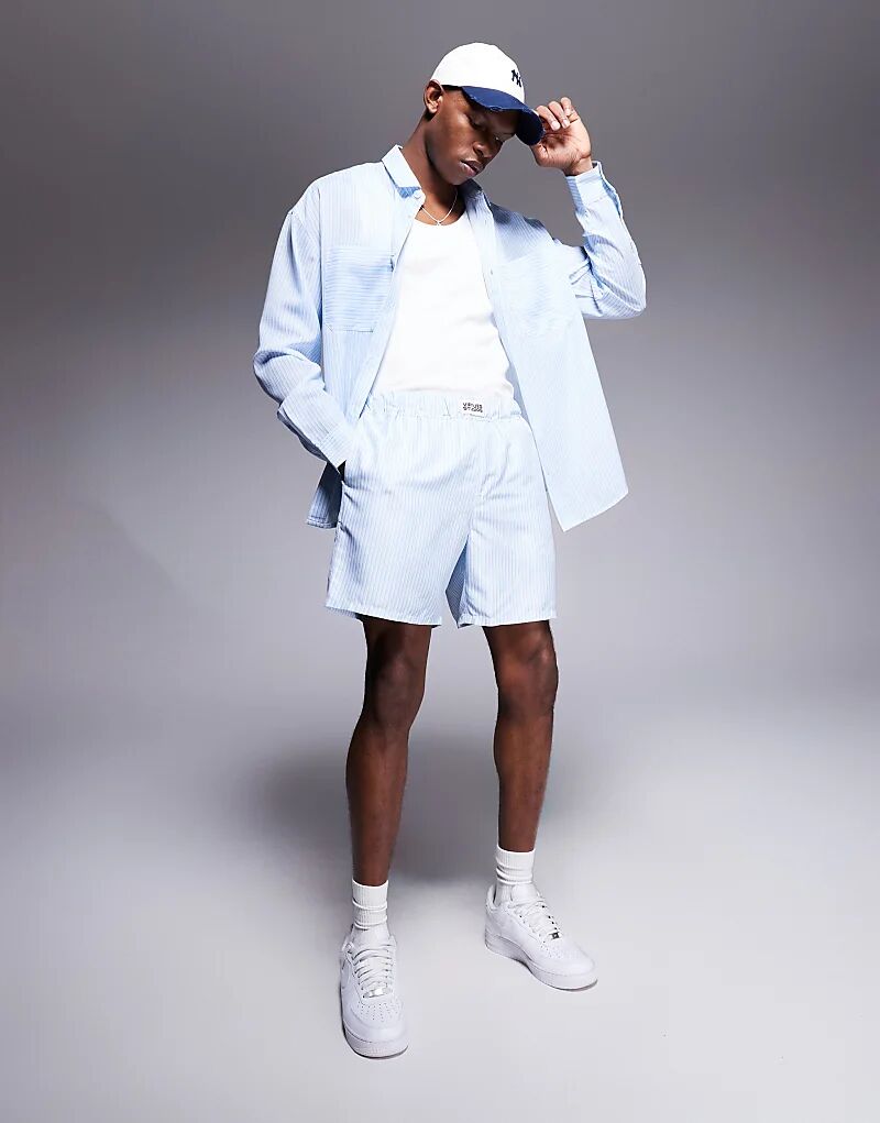 

Плавки-шорты ASOS DESIGN средней длины в белую и синюю полоску с нашивками — часть комплекта