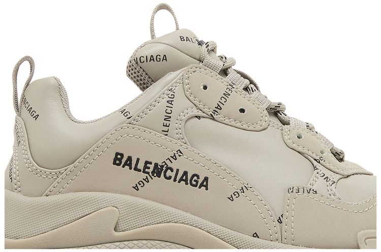 Кроссовки Balenciaga Wmns Triple S Sneaker 'All Over Logo - Beige', коричневый — фото 2