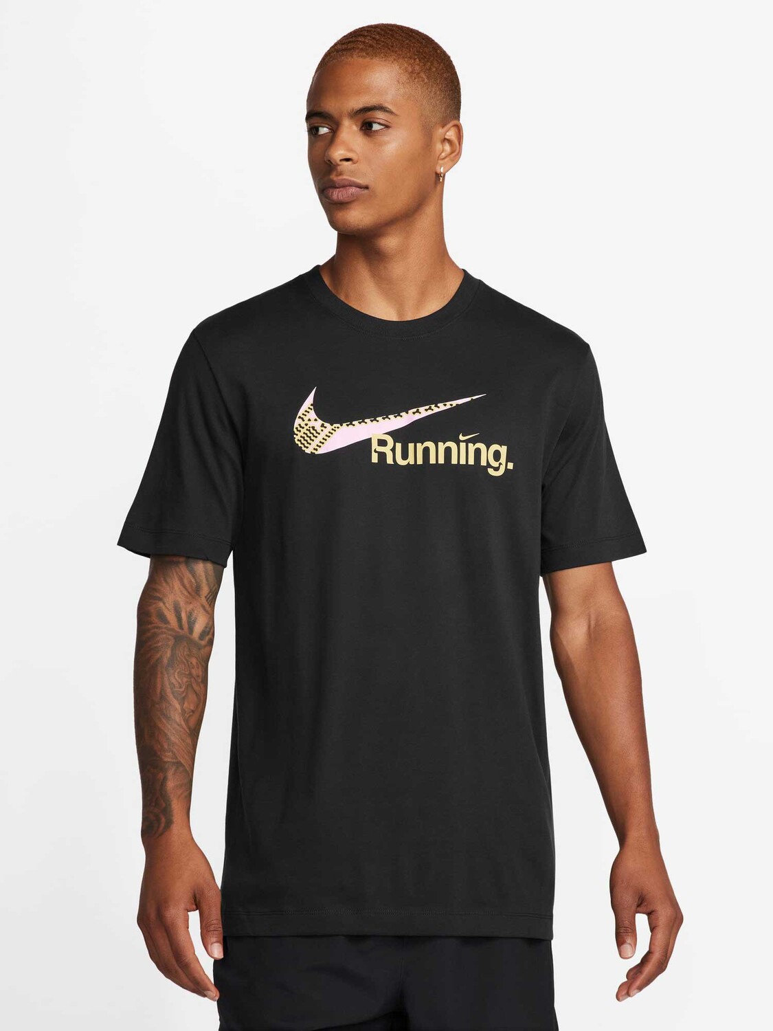 

Футболка Nike M NK DF TEE RUN HRTG 2, черный