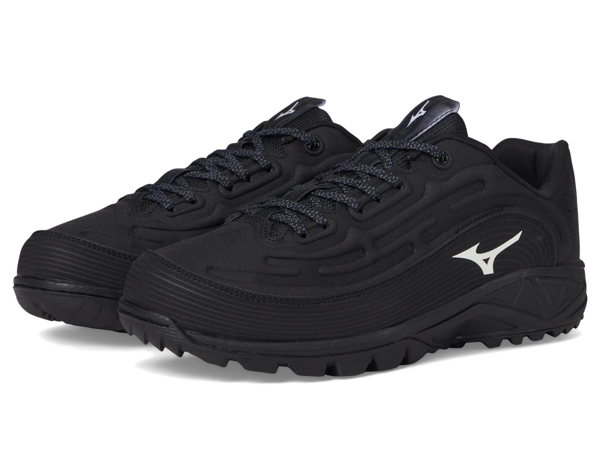 

Кроссовки Mizuno Ambition 3 BB Low AS, черный