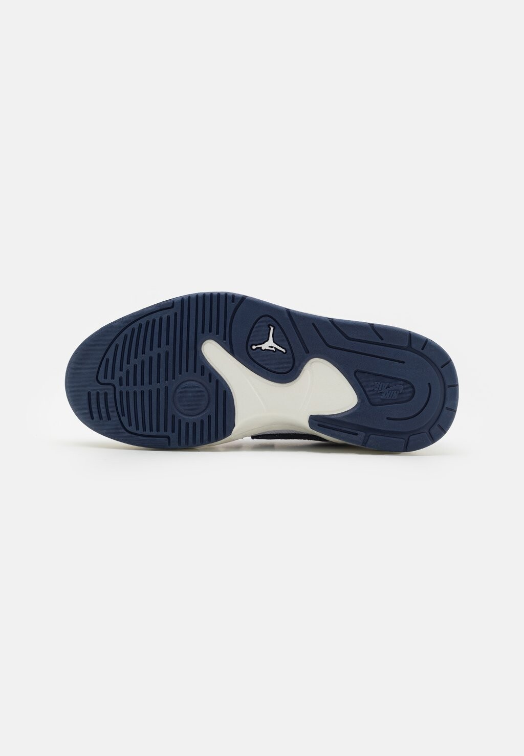

Баскетбольная обувь JORDAN STADIUM 90 UNISEX Jordan, белый
