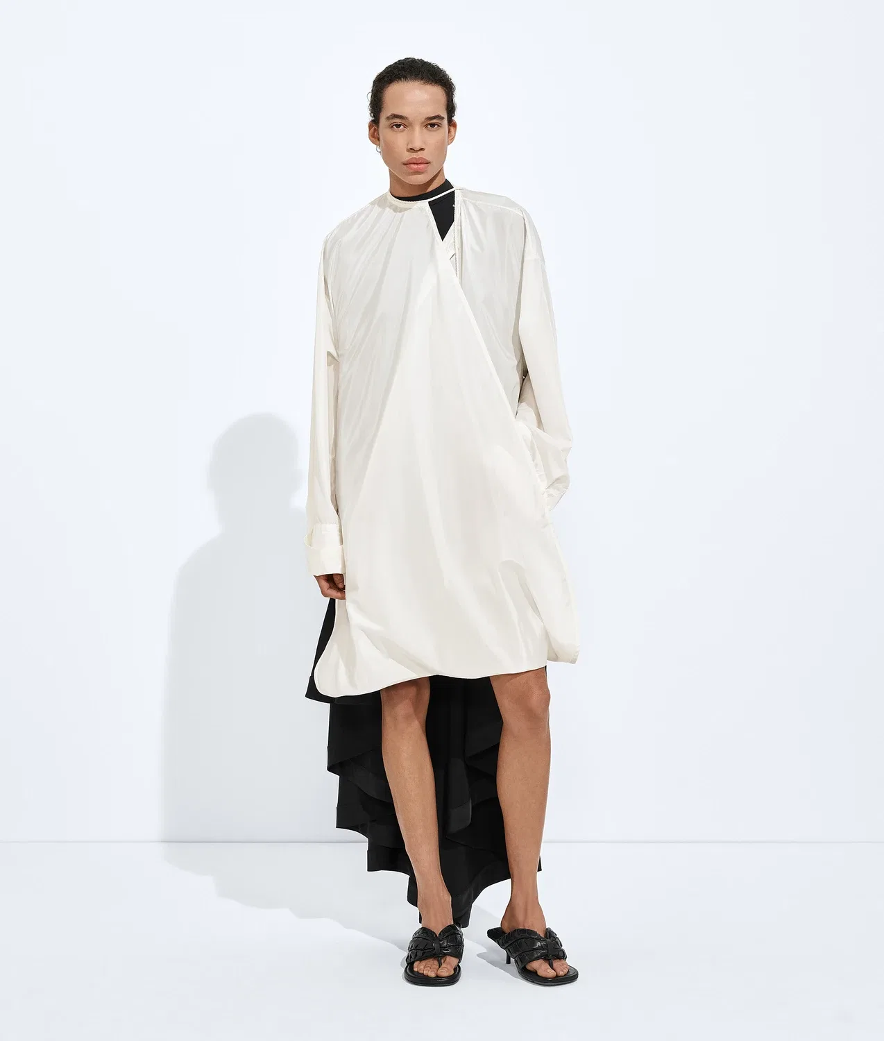 Платье-кафтан из легкой шерсти BOTTEGA VENETA, черный — фото 3