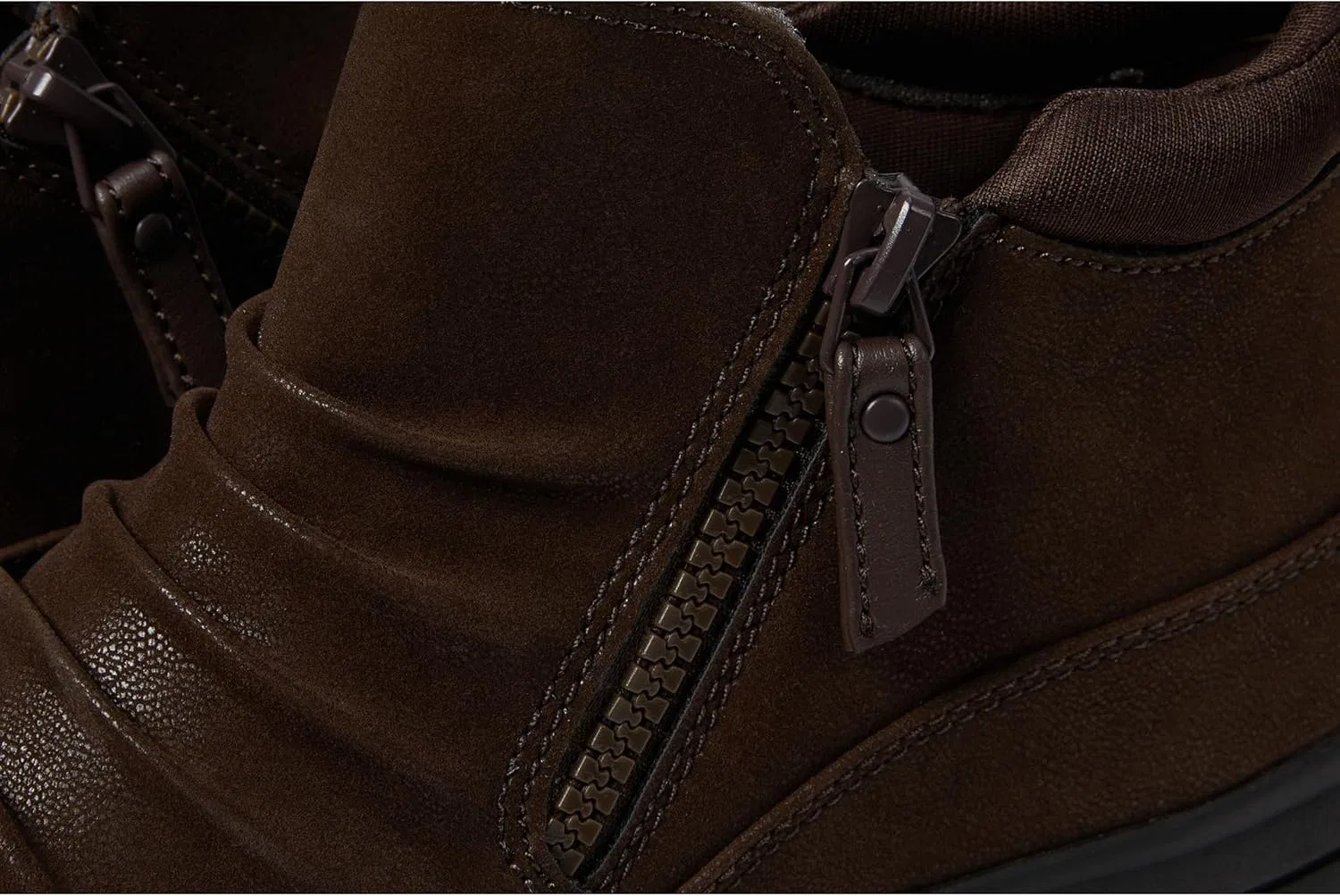 Женские ботильоны Clarks Breeze Range, Dark Brown — фото 2