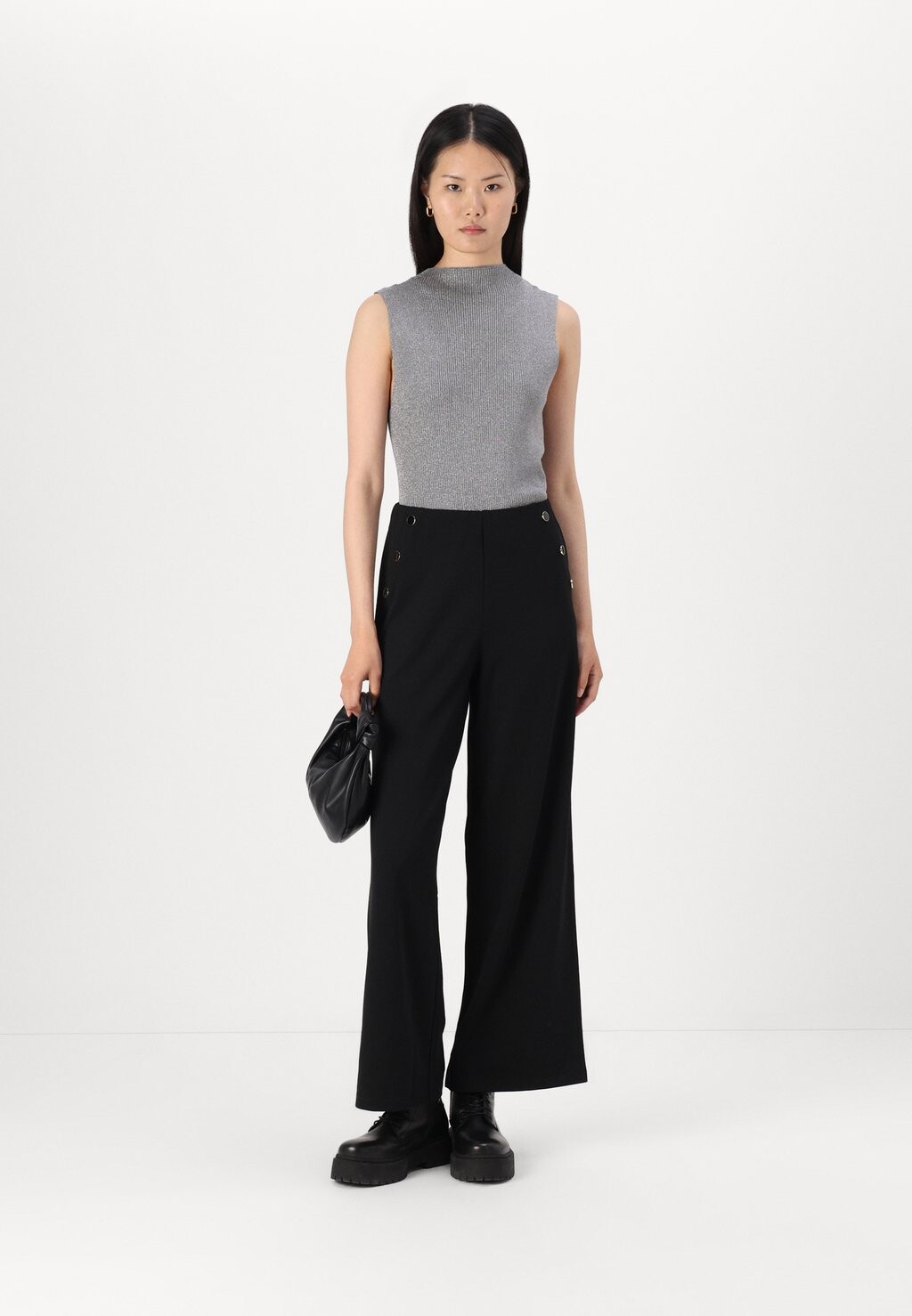 

Брюки JDYGEGGO LIFE BUTTON PANT JDY, черный