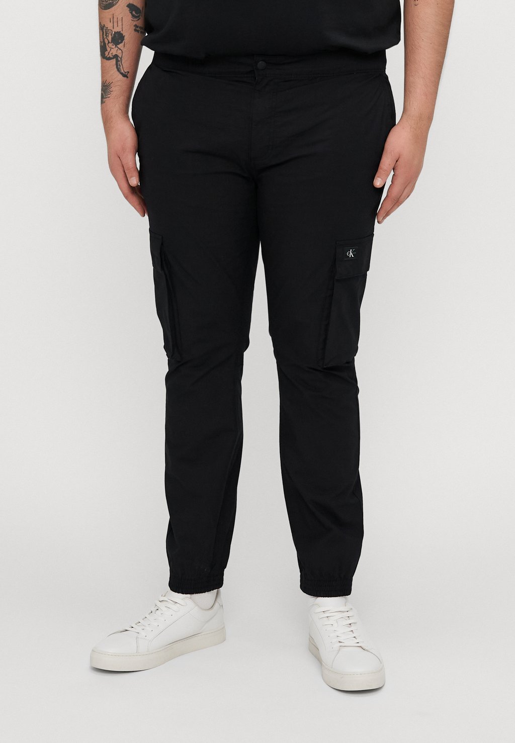 

Брюки карго Calvin Klein Jeans, черный