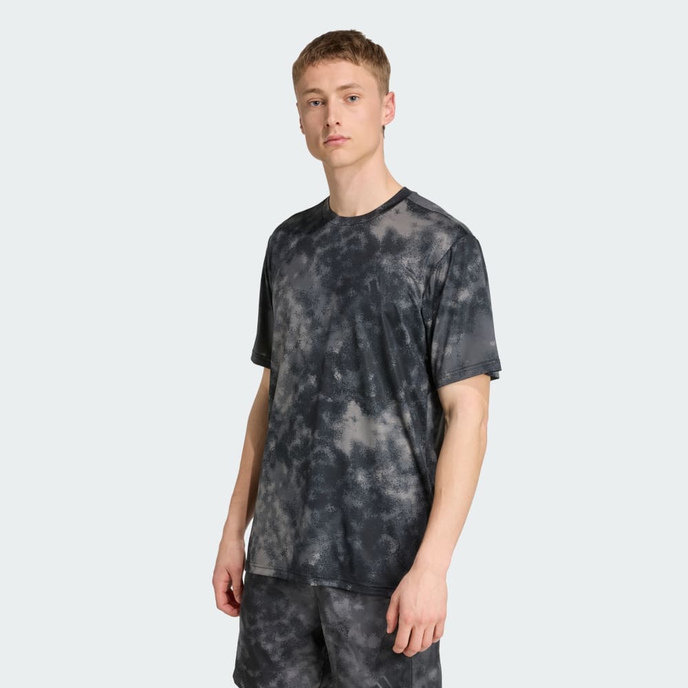 

Спортивная футболка Adidas Train Essentials Seasonal All Over Print Tee, черный