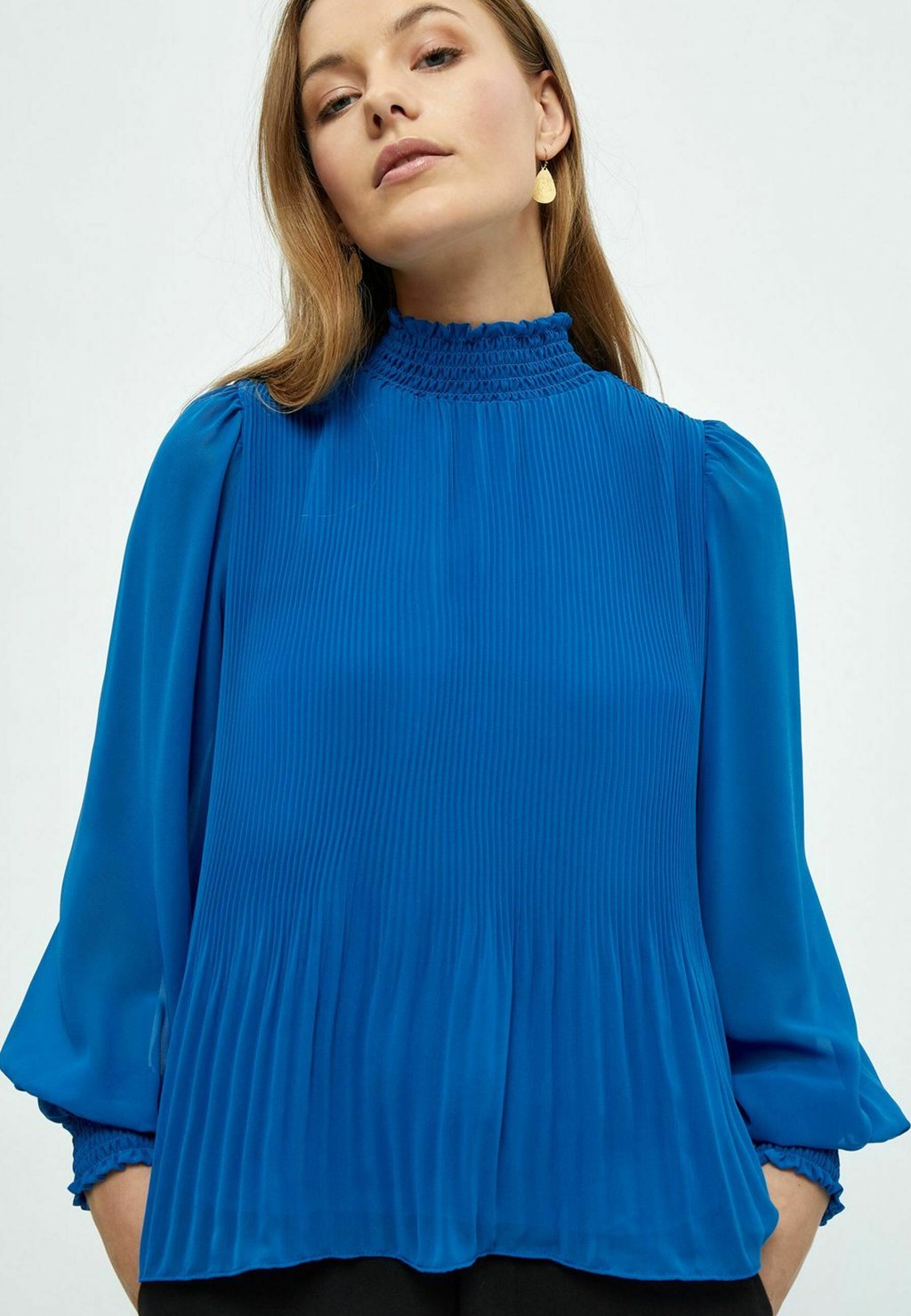 

Блуза MSMIA HIGH NECK SMOCK Minus, синий