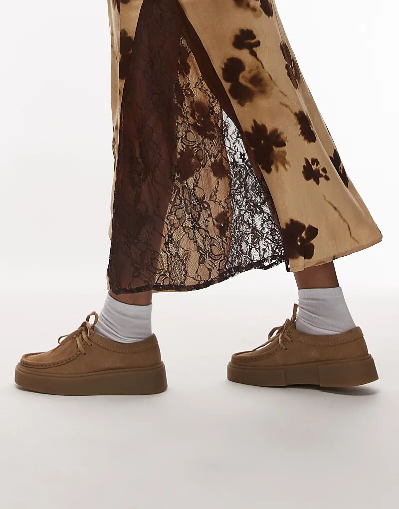 Туфли Clarks Torview из кожи с кисточками из темно-песочной замши