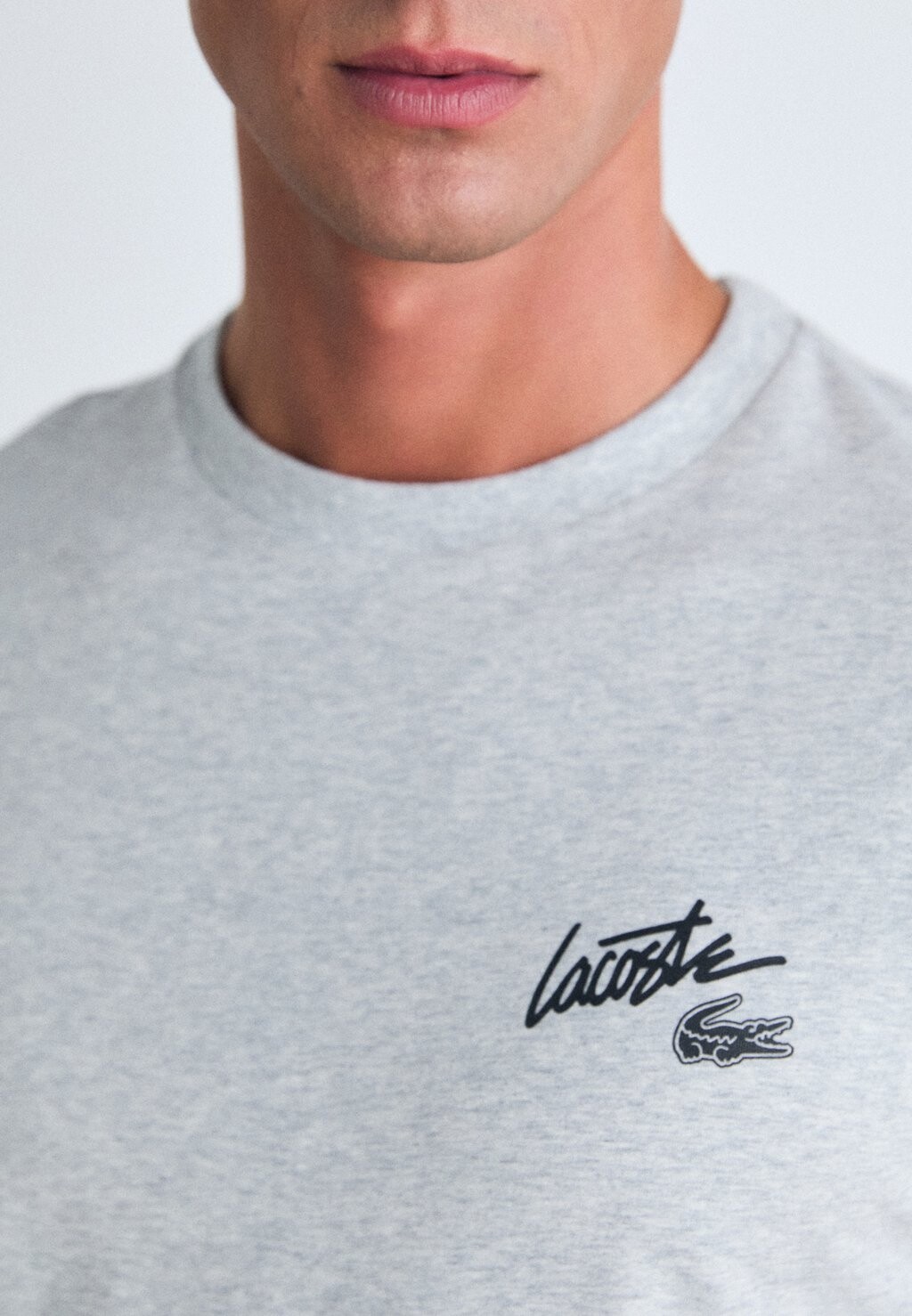 

Пижамный комплект Lacoste, светло-серый
