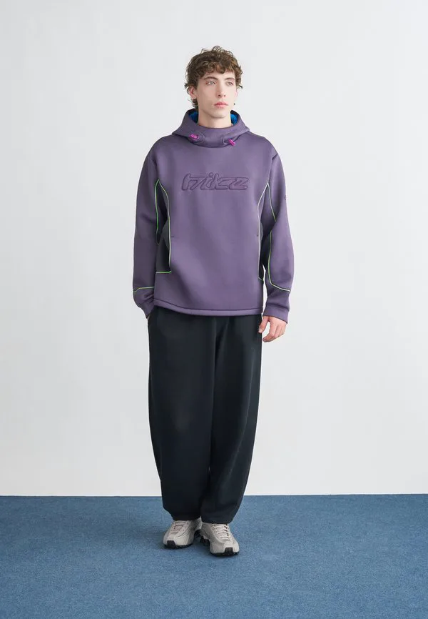 Толстовка с пузырьками Nike Sportswear, Dark Raisin/Brilliant Blue/Voltage Green/Vivid Purple — фото 2