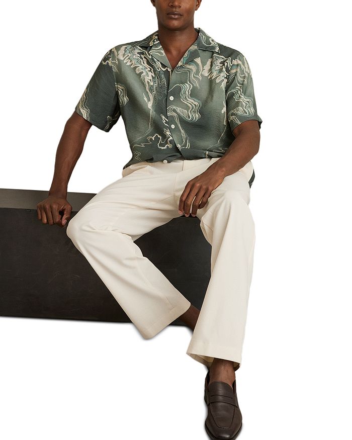 

Короткий рукав, пуговицы спереди, кэмп-рубашка REISS, зеленый