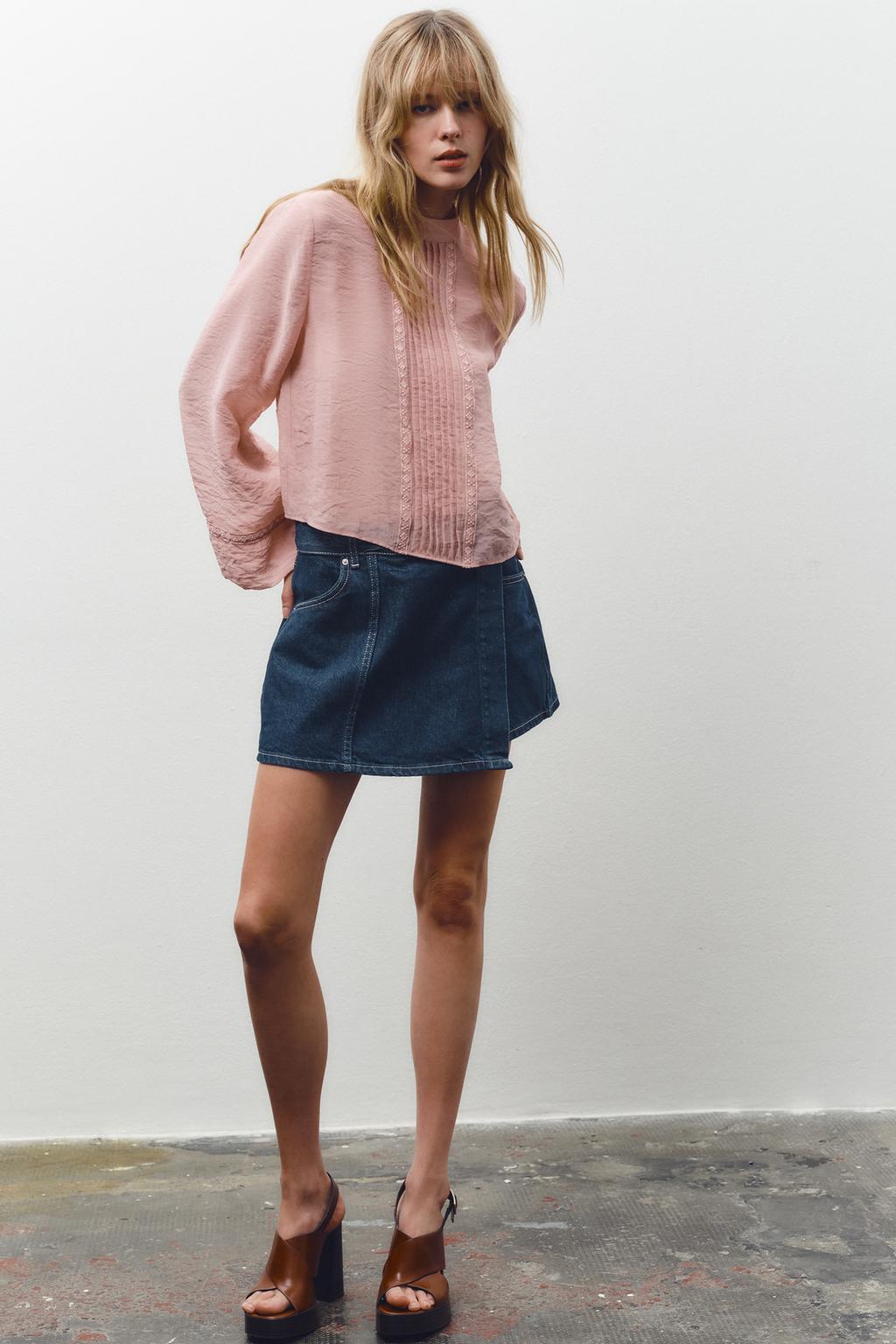

Блузка с кружевной отделкой в тонкую полоску ZARA, цвет Pastel pink