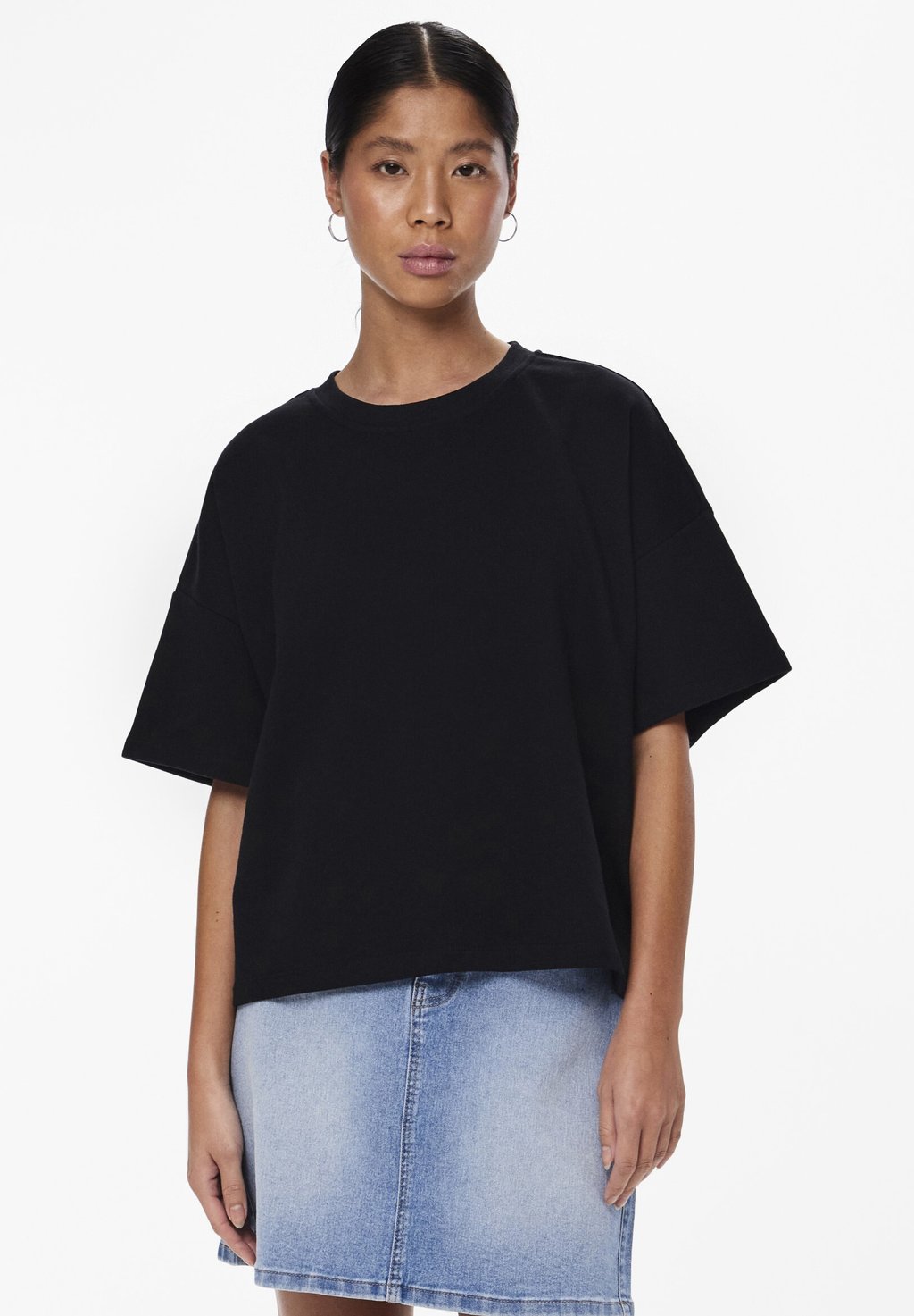

Базовая футболка PCCHILLI SUMMER LOOSE Pieces, черный