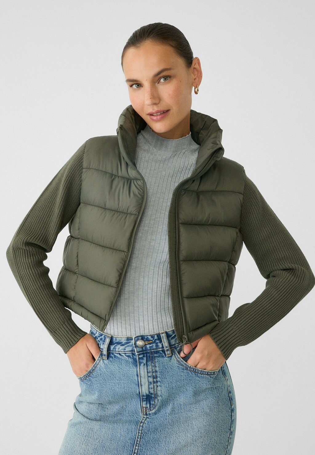 

Зимняя куртка PUFFER WITH CHUNKY SLEEVES Stradivarius, зеленый