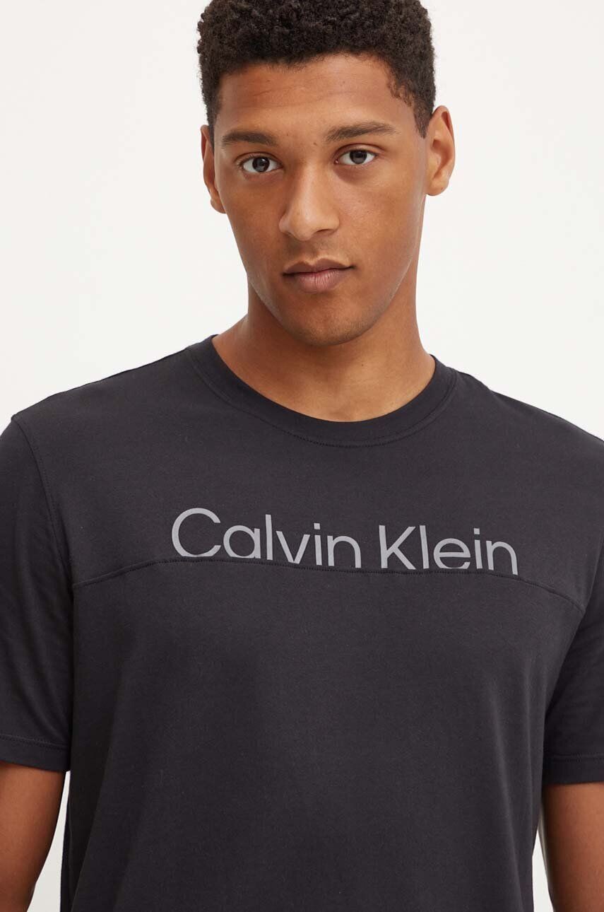 

Футболка Calvin Klein Performance, черный