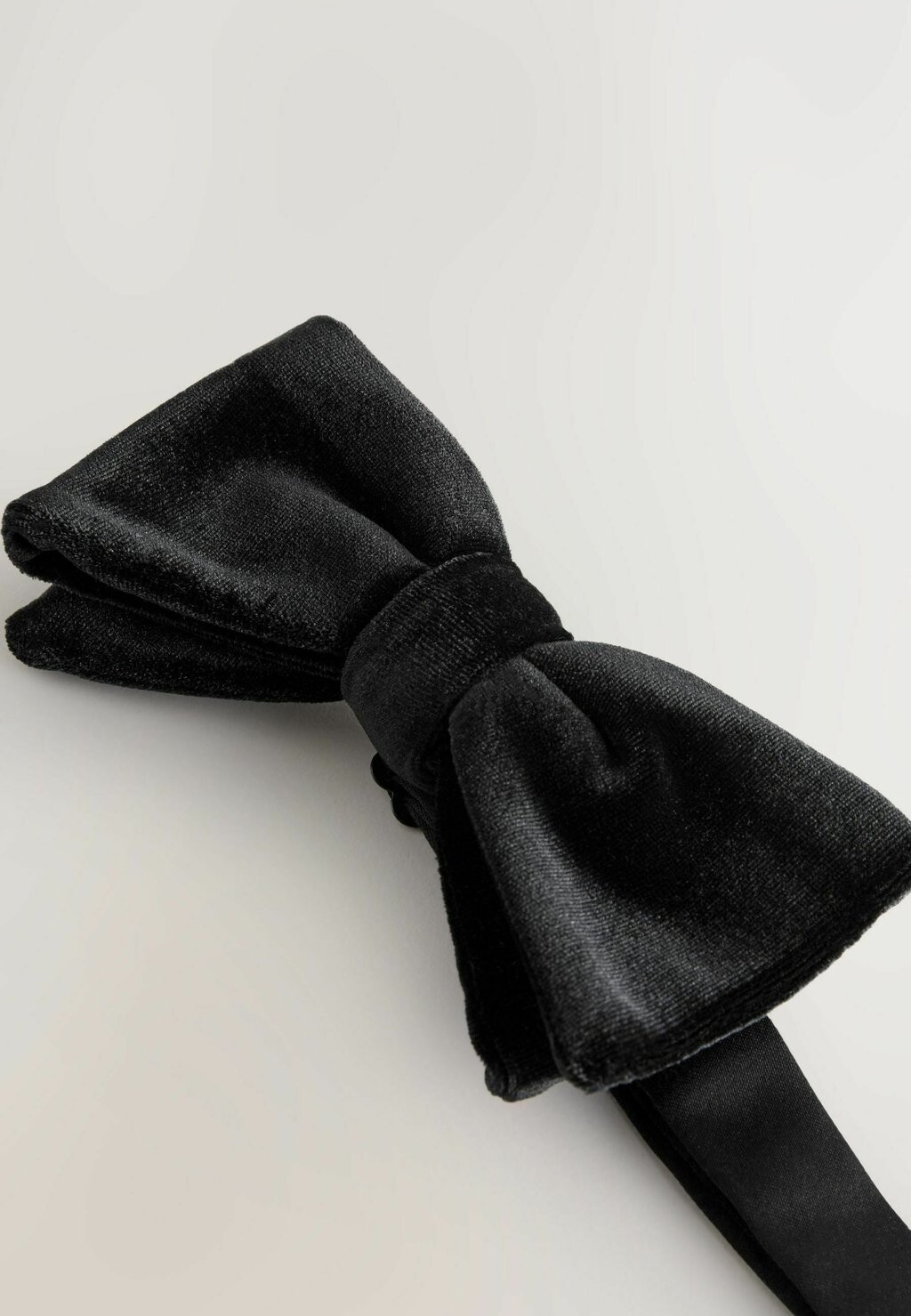 

Галстук-бабочка REGULAR FIT READY TIED Next, черный