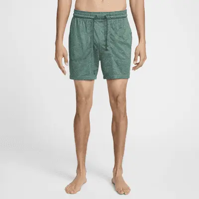 

Шорты Nike Yoga, цвет Vintage Green/Heather/Vintage Green