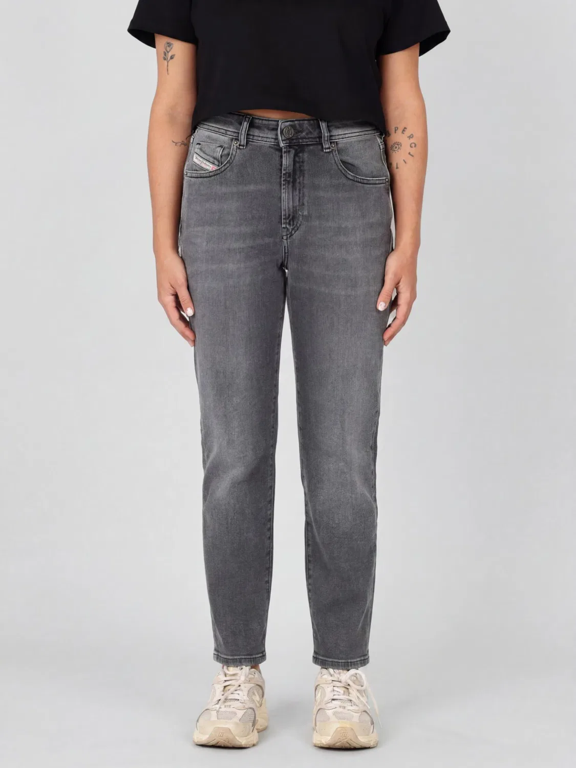 Джинсы Diesel Slim fit 2004 D-JOY 09D49 серого цвета — фото 3