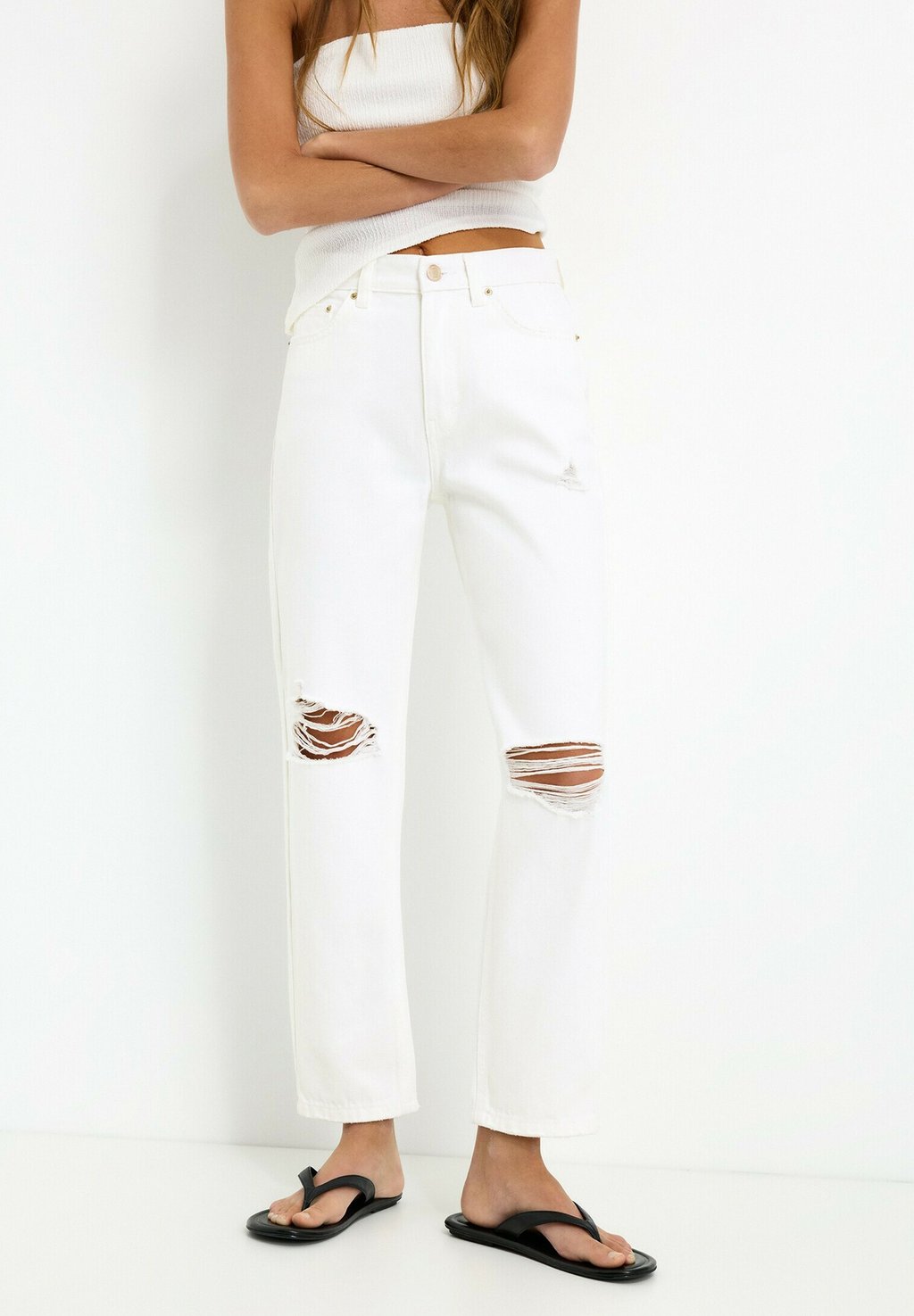 

Джинсы прямого кроя PULL&BEAR, белый