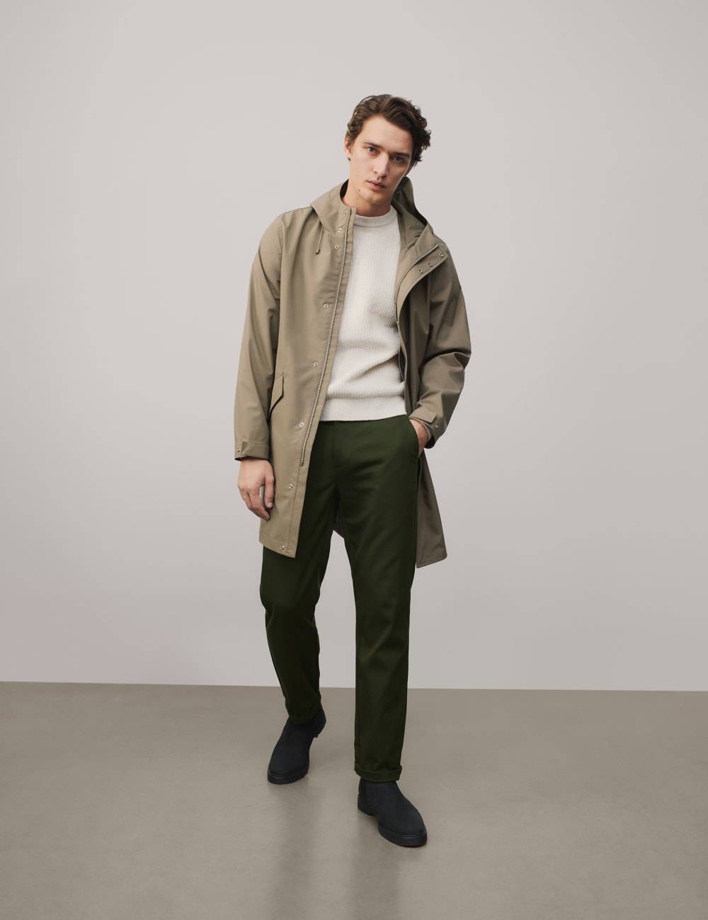 

Великолепные облегающие брюки-чинос из твила Marks & Spencer, темный хаки