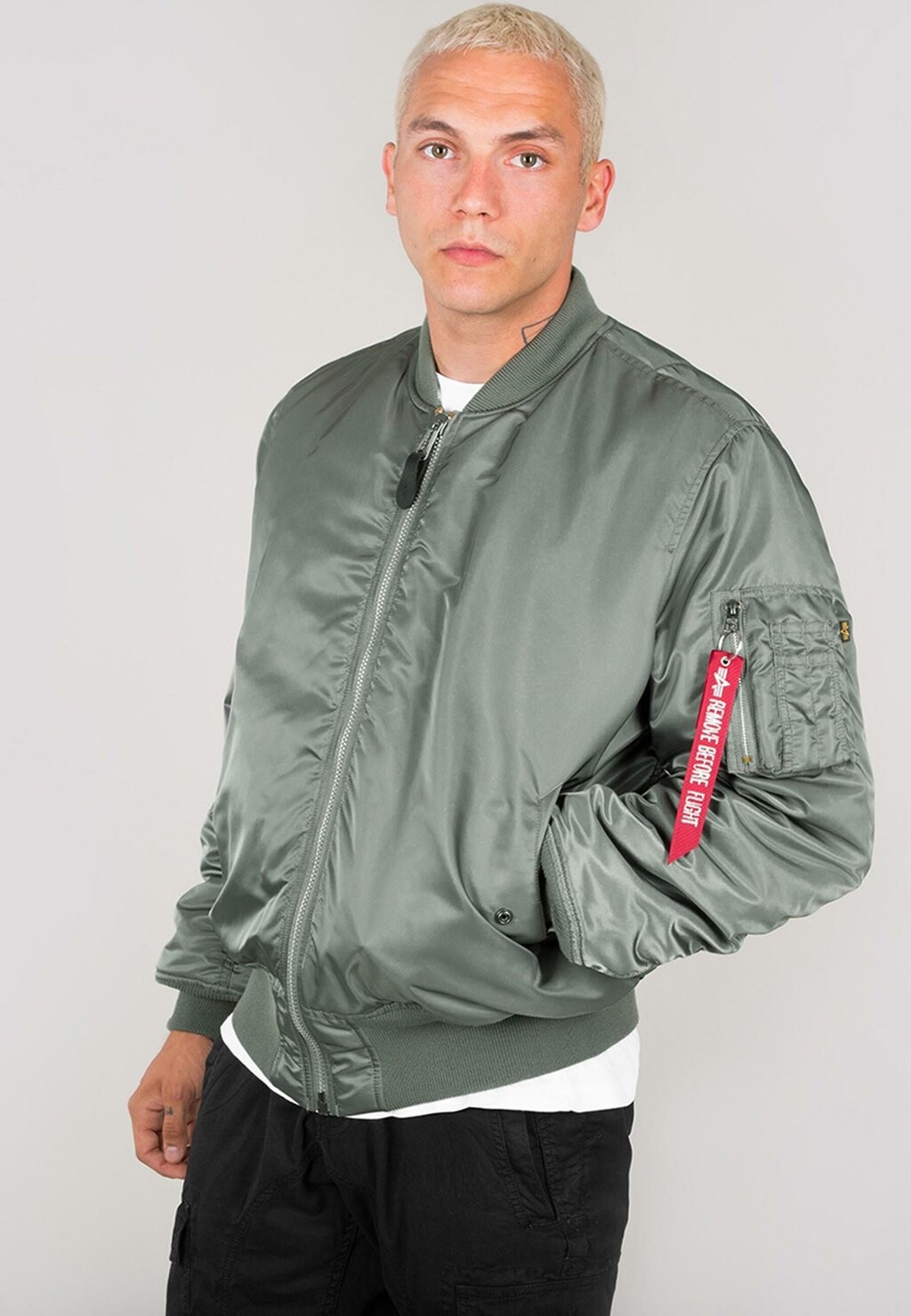 

Бомбер Alpha Industries, зеленый металлик