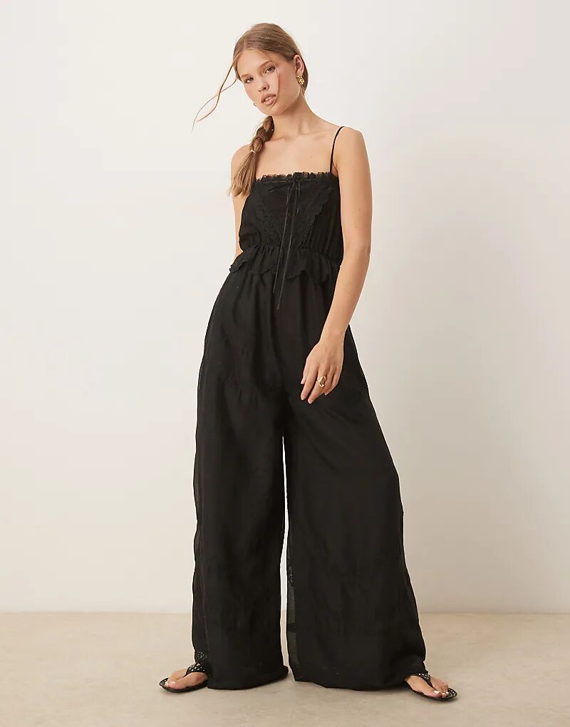 

Черный комбинезон с вышитой лентой ASOS DESIGN