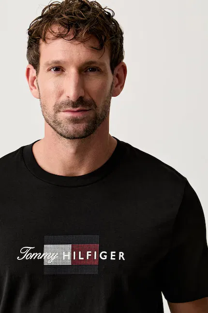 Футболка из хлопка модель T-shirt męski bawełniany Tommy Hilfiger, черный — фото 4